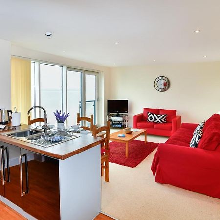 Meridian Quay Apartments, By Jsw Short Stay Swansea Buitenkant foto