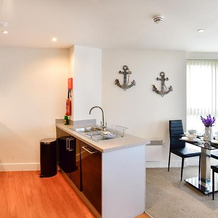 Meridian Quay Apartments, By Jsw Short Stay Swansea Buitenkant foto